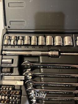 Gearwrench 51 pc set with hard case SAE 6 Ratcheting Wrenches 17 Sockets +++