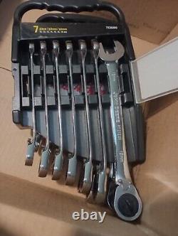 John Deere Ratchet Wrench Sets (SAE, Metric)