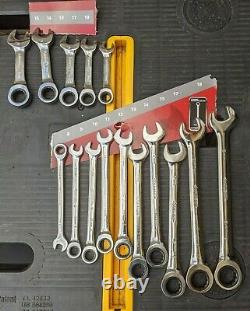 NEW Husky 30 Piece SAE/MM Ratcheting Wrench Set with Stubby