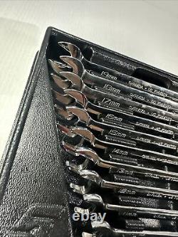 Snap On 10pc 12-Point Metric Ratcheting Combination Wrench Set 10-19mm OXRM710