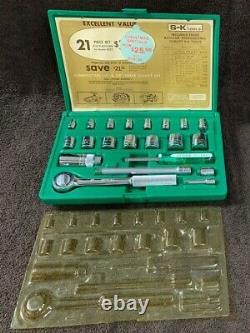 Vintage S-k Dresser 22 Pc Ratchet Socket Sk Wrench Set & Case 1/4 & 3/8 USA