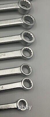 Ensemble de clés à douille Martin SAE (standard) de 11 pièces 3/8- 1 po dans un rouleau à outils non utilisé