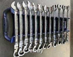 Ensemble de clés mixtes à cliquet flexibles à tête pivotante GEARWRENCH 12 pièces 12 points de 8 à 19 mm.