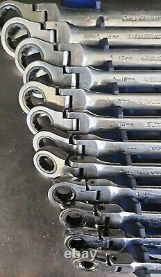 Ensemble de clés mixtes à cliquet flexibles à tête pivotante GEARWRENCH 12 pièces 12 points de 8 à 19 mm.